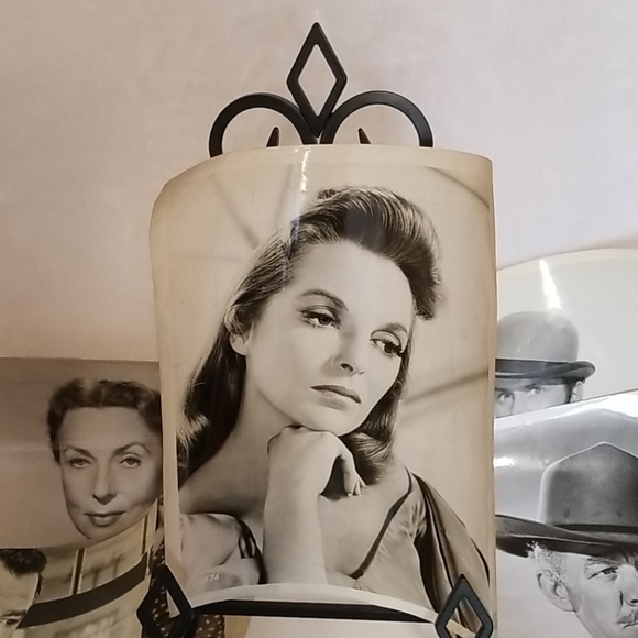 Iconic Black & White Movie Photos - Picture 2 of 6